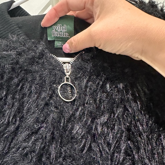 New Stylish jacket - Picture 2 of 3